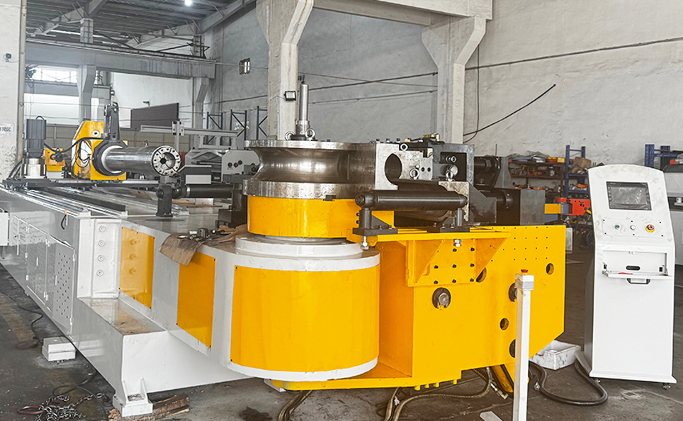 CNC L-serien helautomatisk tubbockningsmaskin med servohydraulisk kontroll