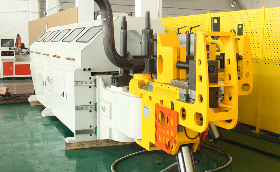 CNC M-serien helautomatisk tubbockningsmaskin med flera radier