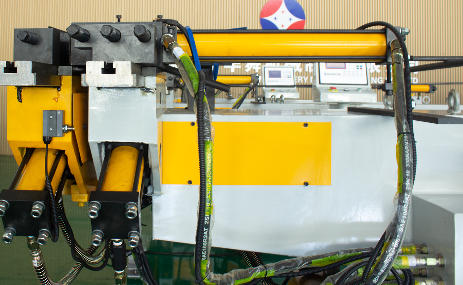 NC S-seriens spindelhydrauliska rörbockare med enkel programinställning NC S-seriens spindelhydrauliska rörbockare med enkel programinställning