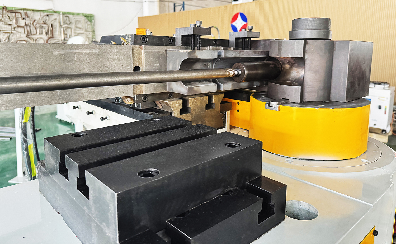 NC M-serien hydraulisk rörbockningsmaskin med dornkontroll