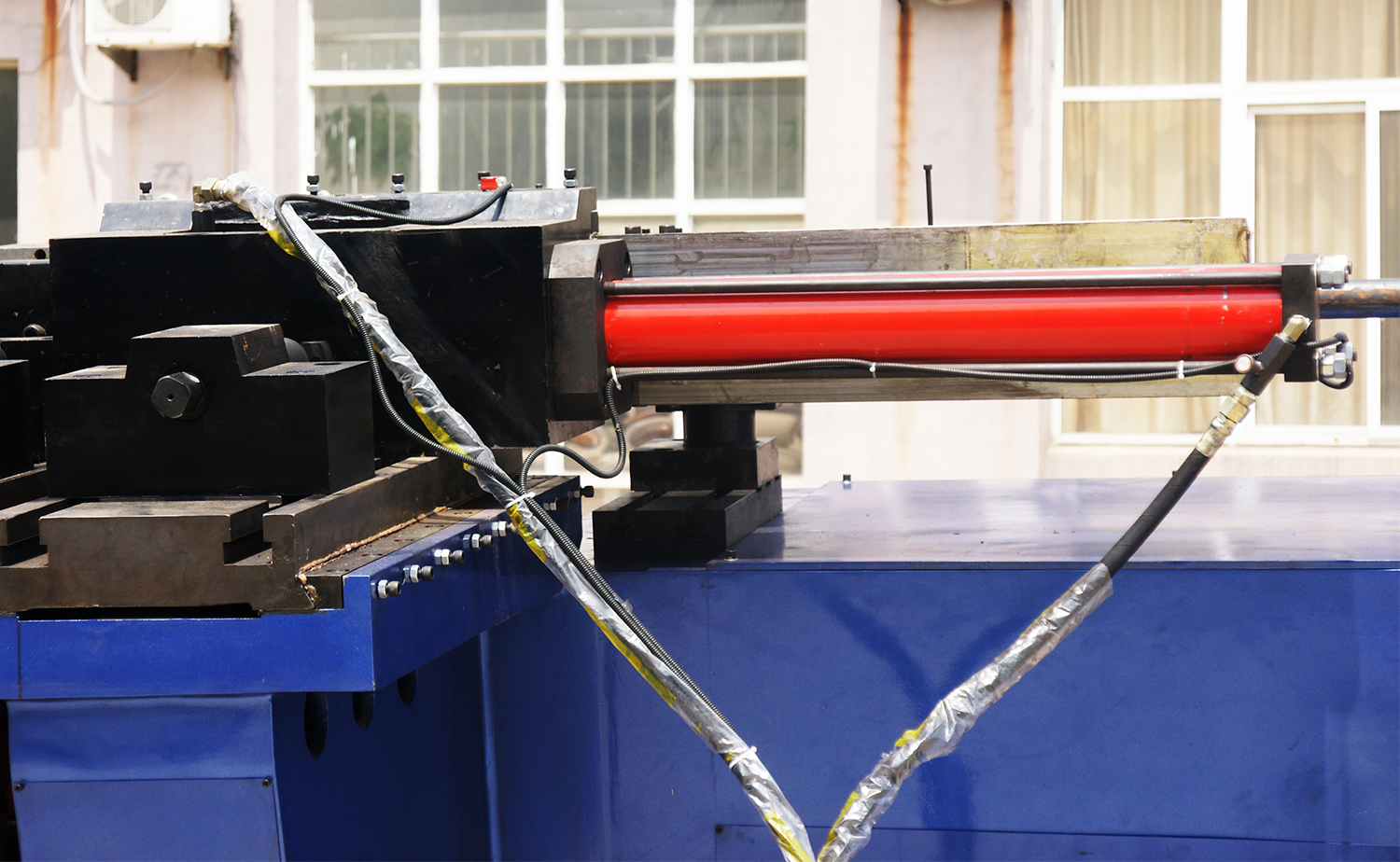 NC L-serien Högpresterande hydraulisk rör-/rörbockningsmaskin