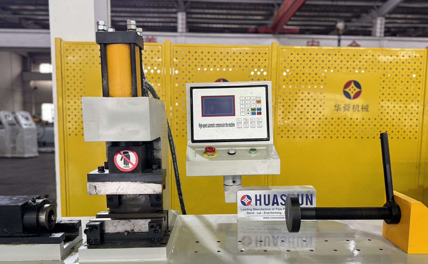 TM60 Hydraulisk ändformningsmaskin för enkelhuvud