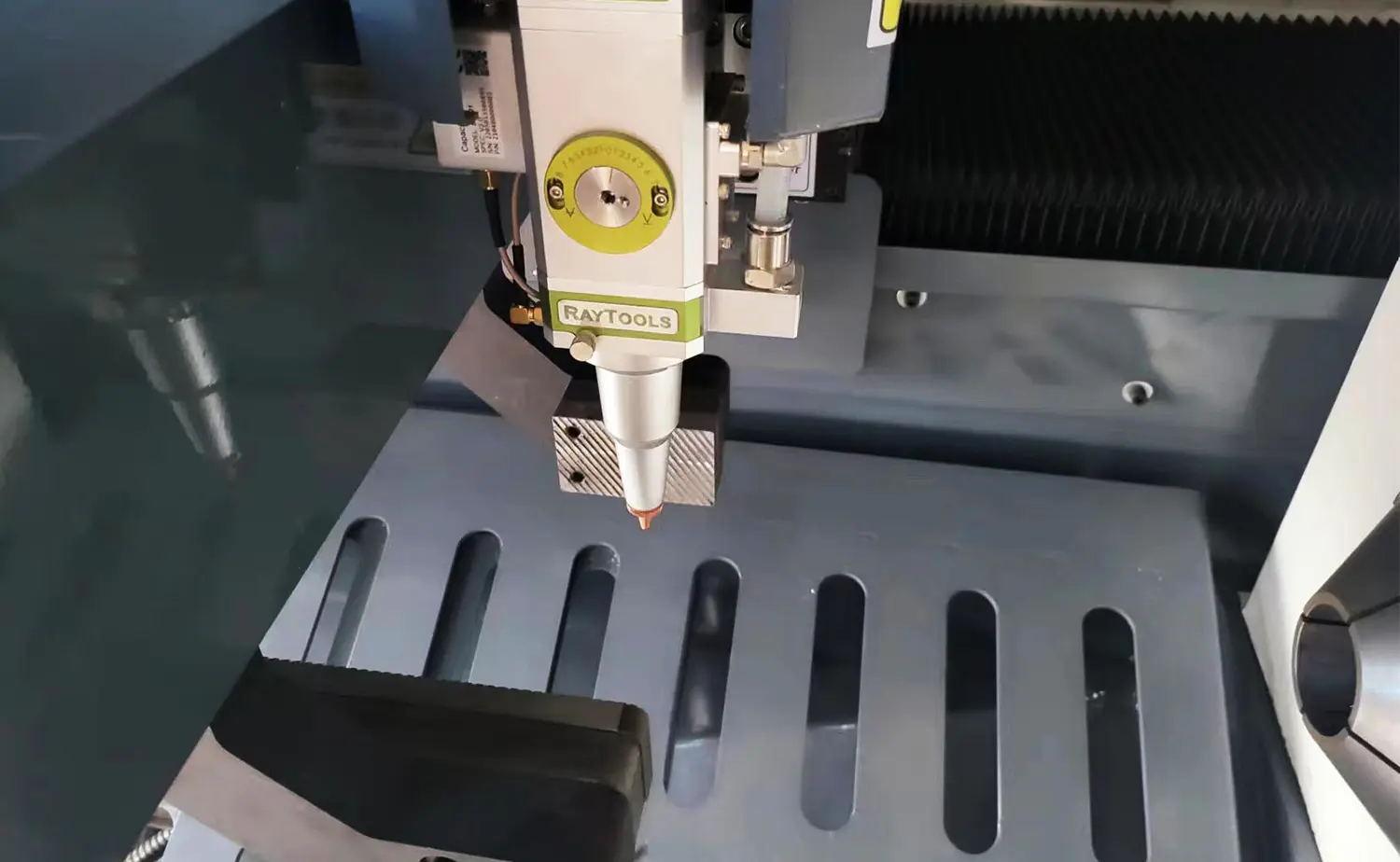 MCJG160 högprecisionsskärmaskin för laserrör