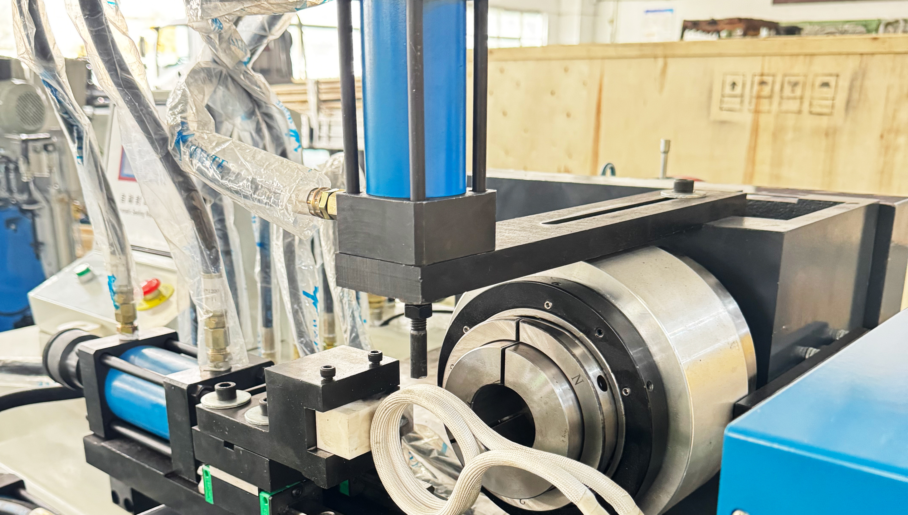 TM-S-40/60/80 högeffektiv automatisk rörtätningsmaskin