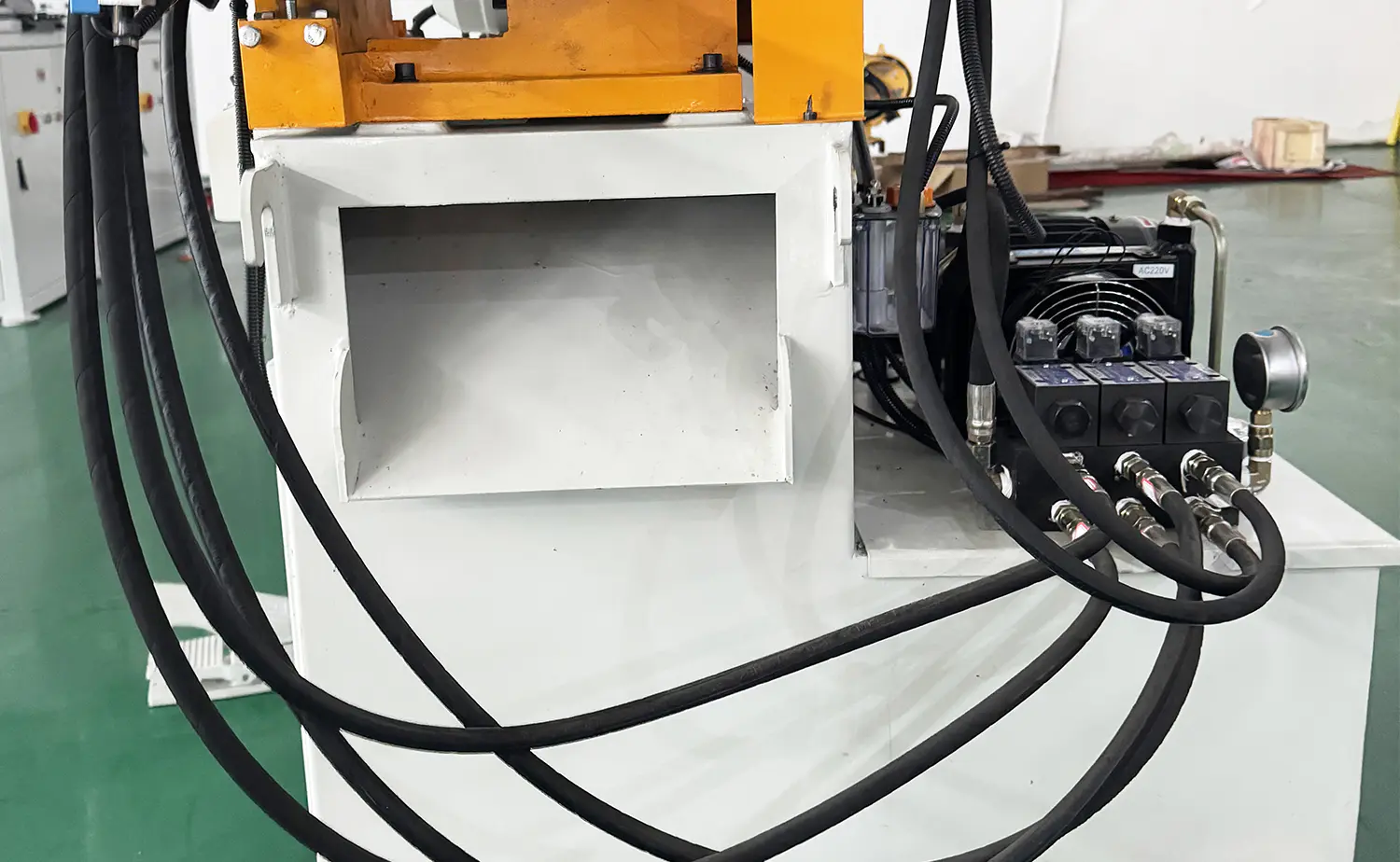 EF PV1-serien hydraulisk halvautomatisk avfasningsmaskin för rör
