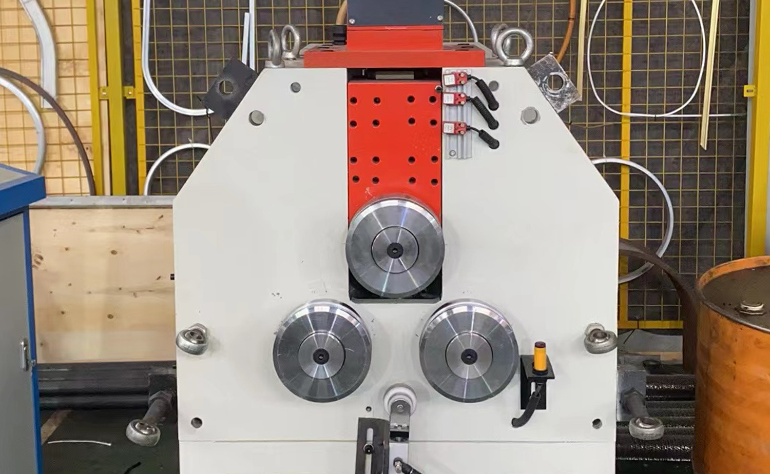 CNC-serien Rörrullbockningsmaskin för metallprofiler CNC-serien Rörrullbockningsmaskin för metallprofiler