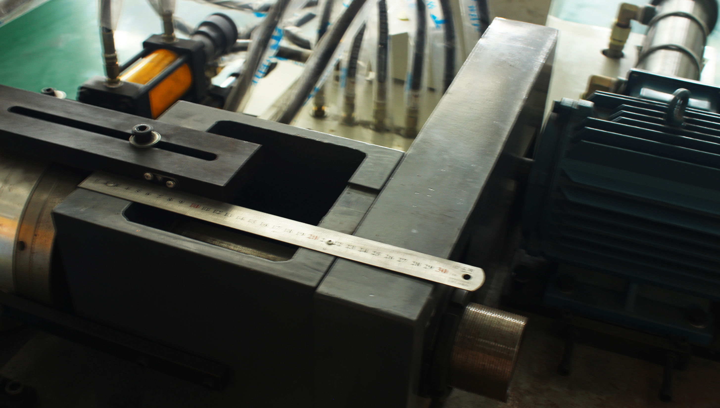 TM-S-40/60/80 högeffektiv automatisk rörtätningsmaskin