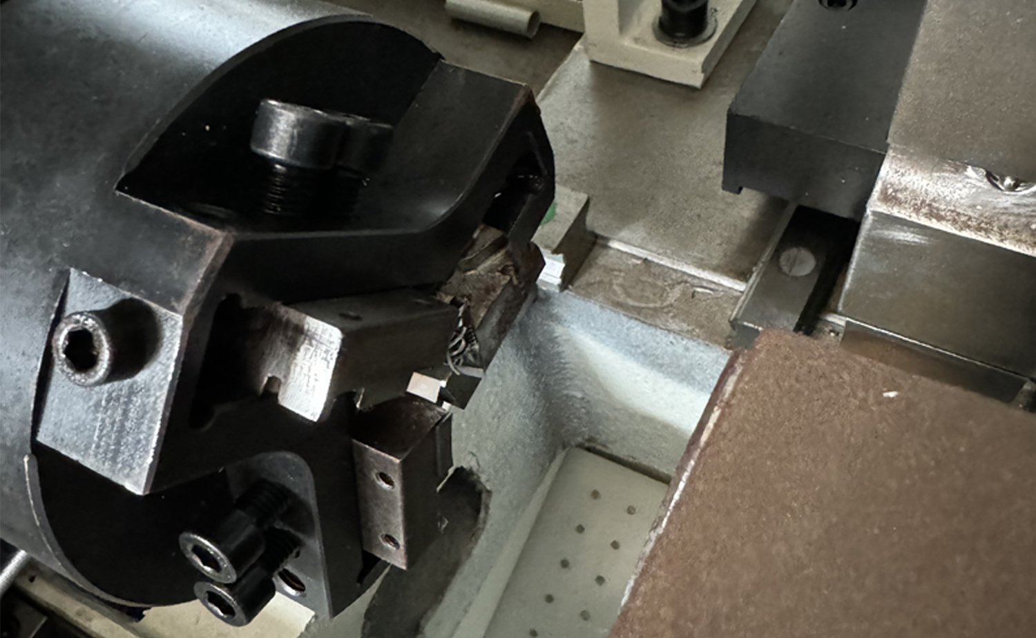 DEF680CNC-serien snabbavfasningsmaskin för servorör med dubbelt huvud