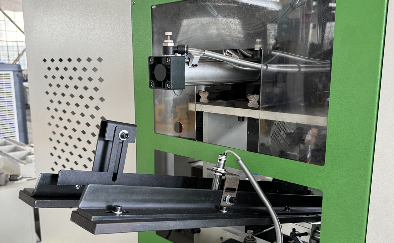 DEF680CNC-serien snabbavfasningsmaskin för servorör med dubbelt huvud