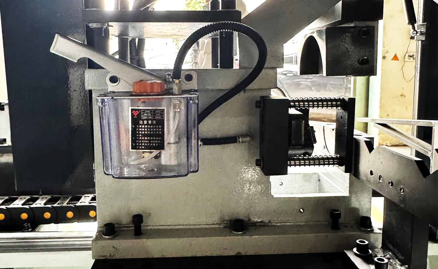 DEF80CNC-serien avfasningsmaskin för servorör med hög stabilitet DEF80CNC-serien avfasningsmaskin för servorör med hög stabilitet