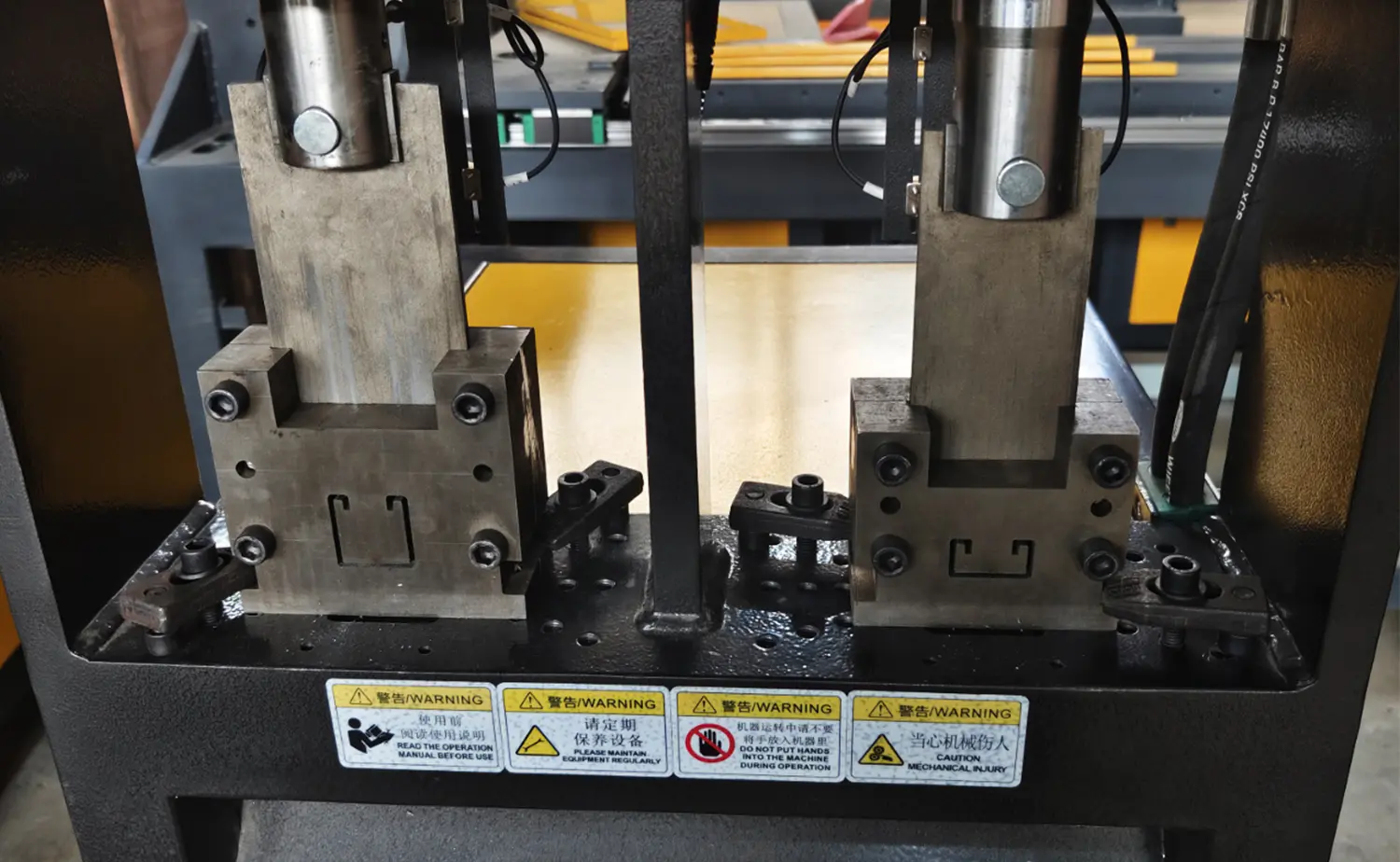 HS-P-100-2P Halvautomatisk stansmaskin HS-P-100-2P Halvautomatisk stansmaskin