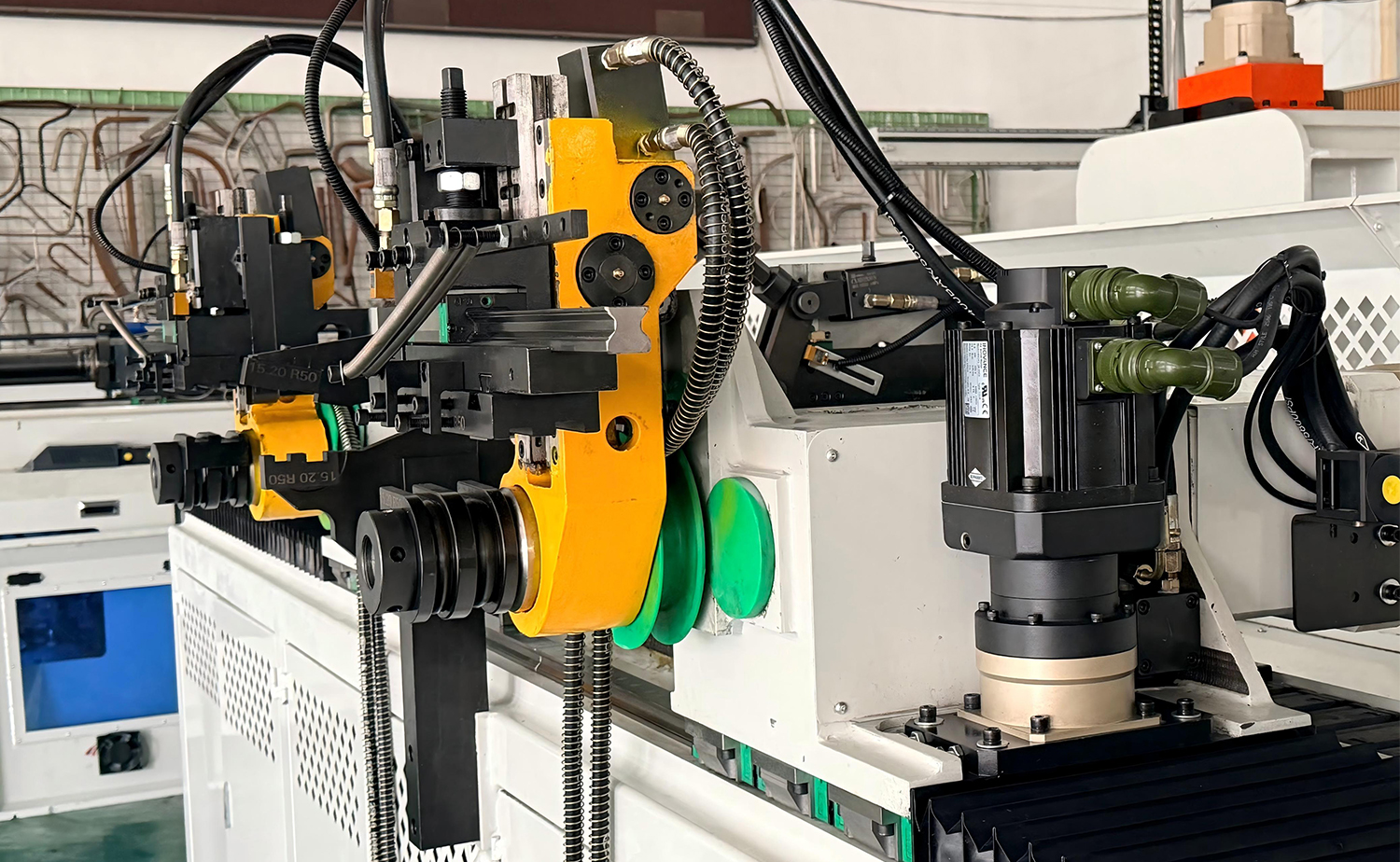 DB CNC dubbelt huvudrörsbockningsmaskin DB CNC dubbelt huvudrörsbockningsmaskin